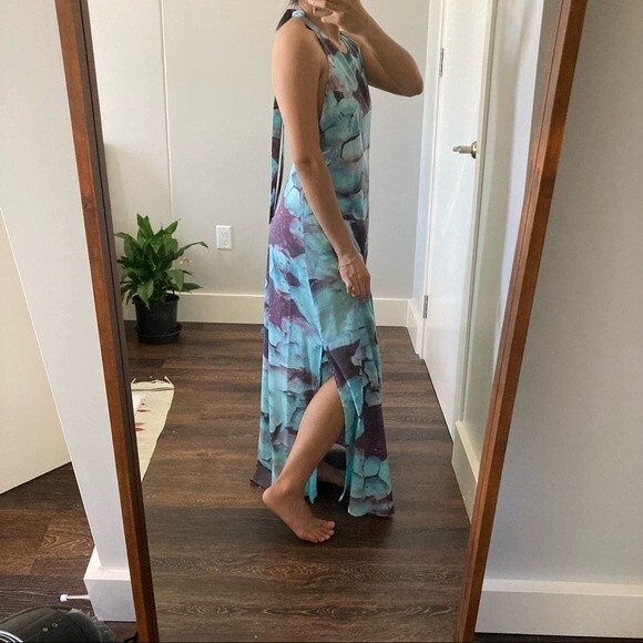 alexis printed halter maxi dress - Picture 5 of 11